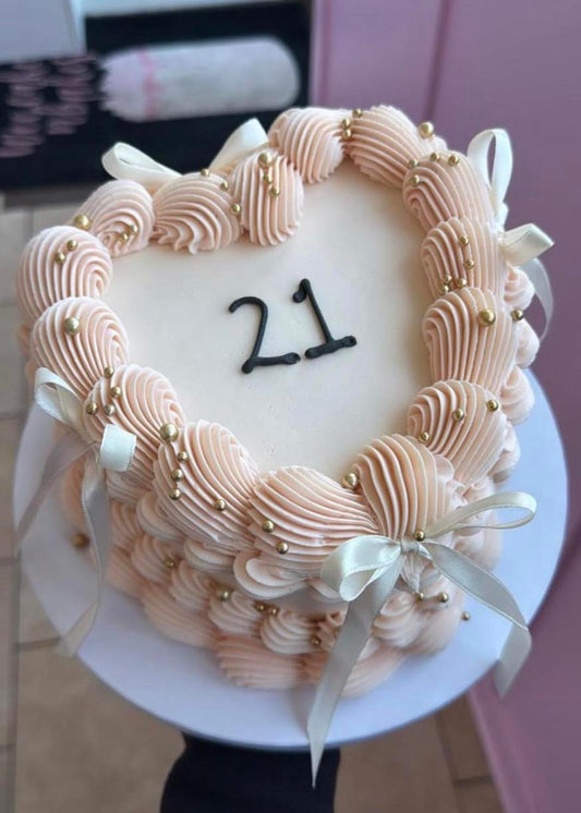 The Elegance Heart Cake